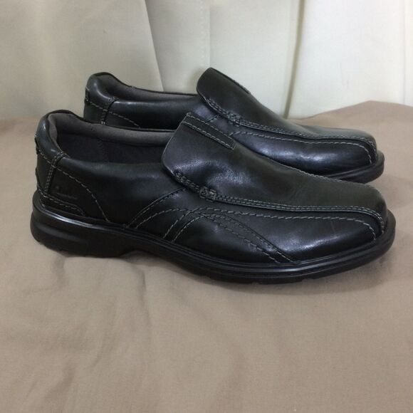 NEW Clarks Men’s Vanek Step Black Leather Slip On Loafers Memory Foam Size 9 - Picture 2 of 10